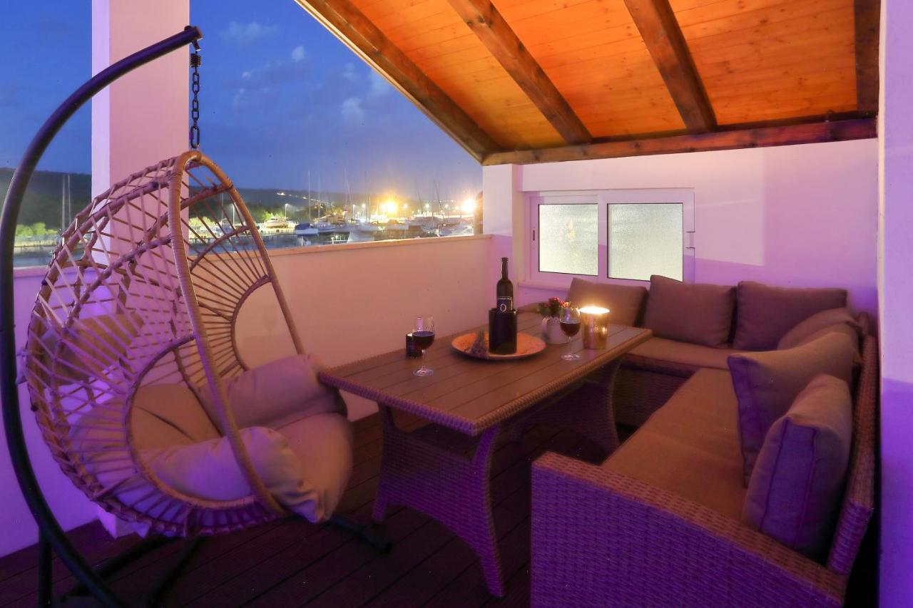Luxury Apartments Monika Near The Sea With Private Parking Бибинє Екстер'єр фото