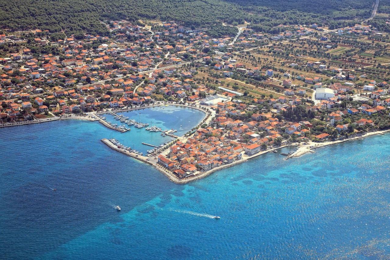 Luxury Apartments Monika Near The Sea With Private Parking Бибинє Екстер'єр фото