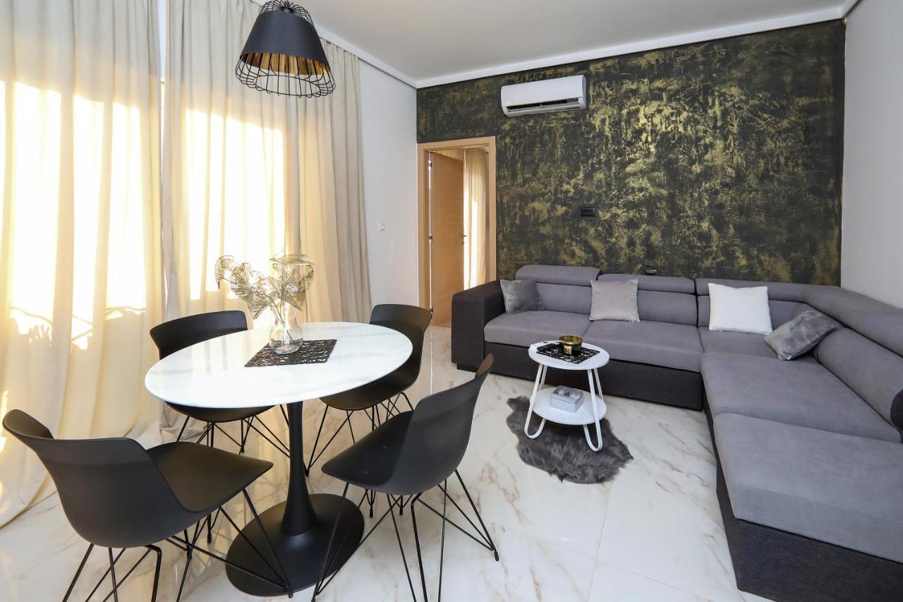 Luxury Apartments Monika Near The Sea With Private Parking Бибинє Екстер'єр фото