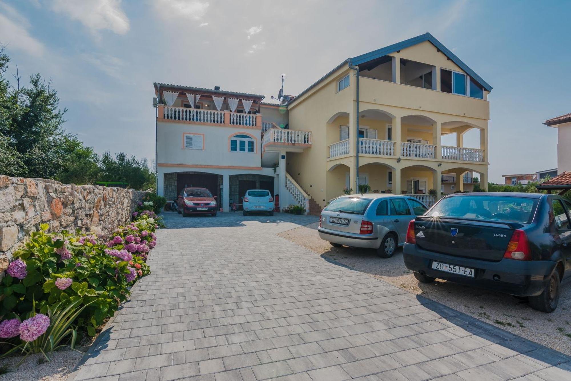 Luxury Apartments Monika Near The Sea With Private Parking Бибинє Екстер'єр фото
