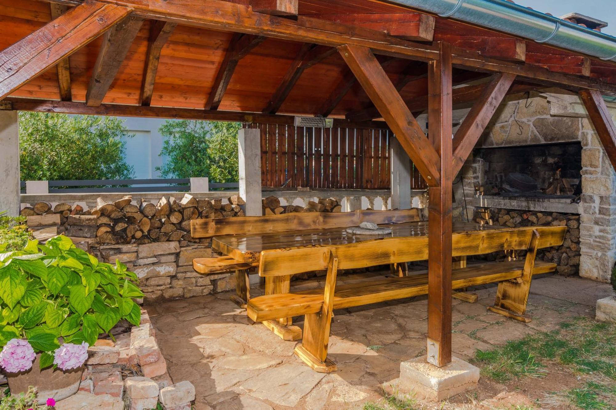 Luxury Apartments Monika Near The Sea With Private Parking Бибинє Екстер'єр фото